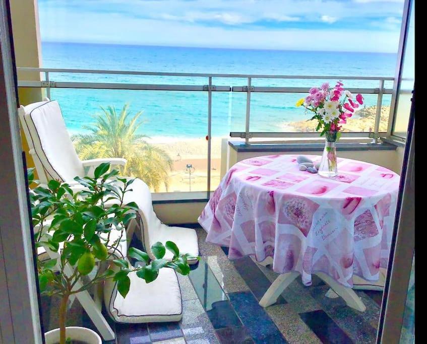 La Prom - A Two Bedroom Apartment With A Sea View Ница Екстериор снимка