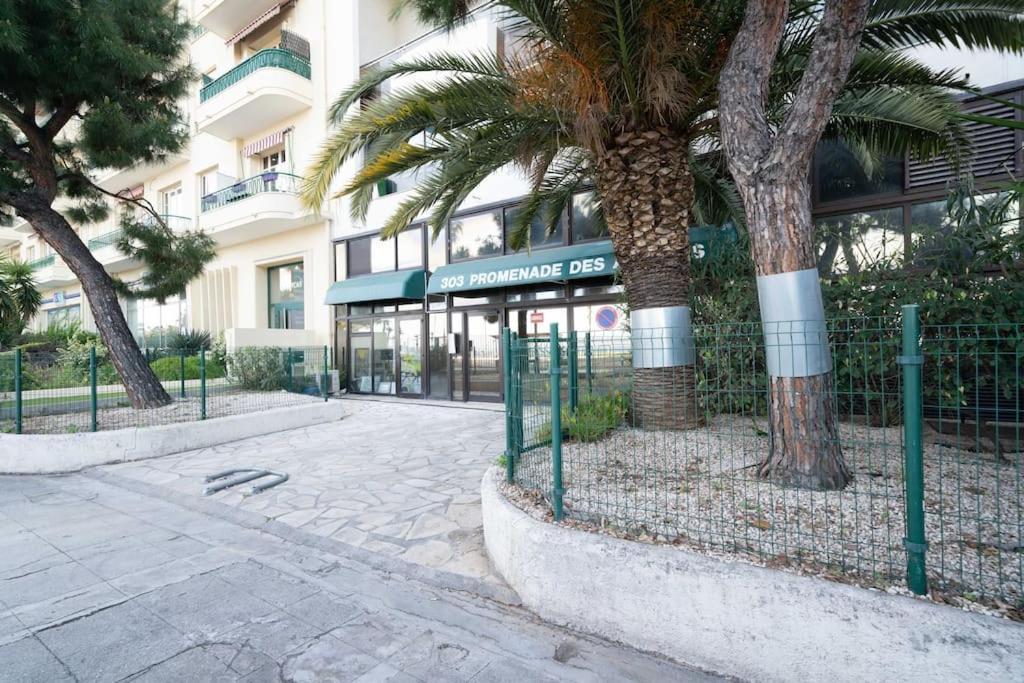 La Prom - A Two Bedroom Apartment With A Sea View Ница Екстериор снимка